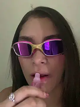 Snapshot of Hannacooper3 chatting on 9, 11, 2025 Hannacooper3 online show from 9, 11, 2025