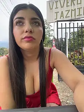 Snapshot of Isaa-Sweet chatting on 18, 12, 2025 Isaa-Sweet online show from 18, 12, 2025