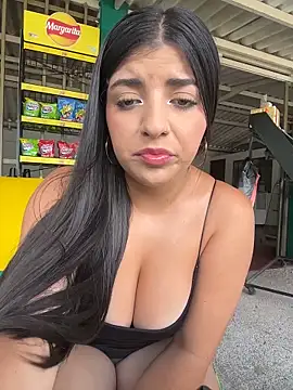 Snapshot of Isaa-Sweet chatting on 7, 3, 2026 Isaa-Sweet online show from 7, 3, 2026