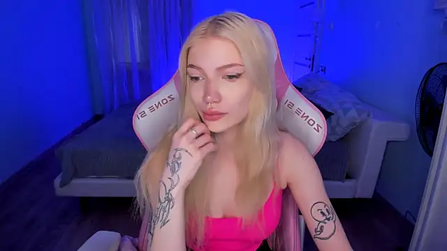 AnyaTaylor  online show from 22, 2, 2026