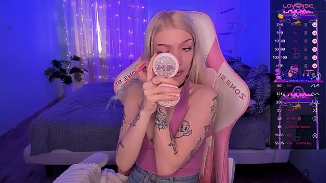 AnyaTaylor  online show from 4, 4, 2026