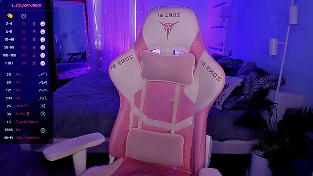 AnyaTaylor  online show from 25, 4, 2026