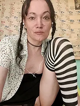 Snapshot of Tselka chatting on 17, 9, 2025 Tselka online show from 17, 9, 2025