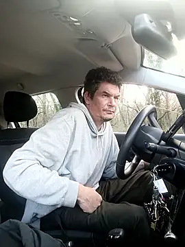 twitshe online show from 3, 2, 2026