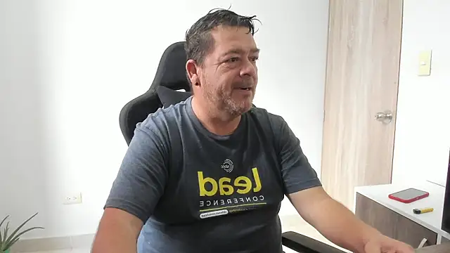 Snapshot of massimo_dannger chatting on 13, 11, 2025 massimo dannger online show from 13, 11, 2025