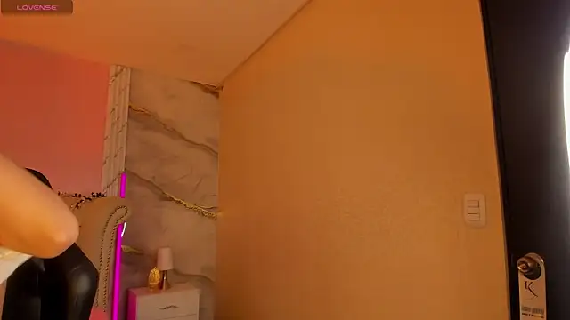 EmmaStonns online show from 21, 4, 2026