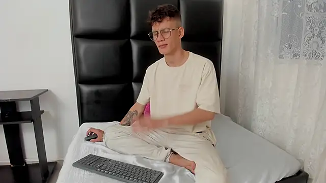 LittleMax23 online show from 18, 10, 2025