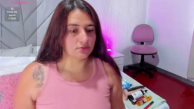 Victoria Guzman online show from 27, 10, 2025