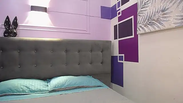 tiiny emilly online show from 26, 9, 2025