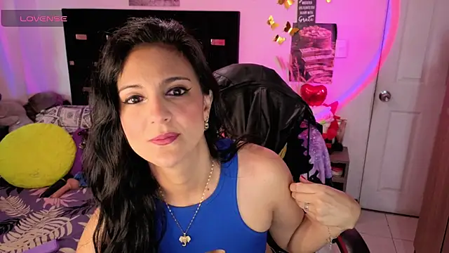 Snapshot of BasmaHernandez chatting on 6, 6, 2026 BasmaHernandez online show from 6, 6, 2026