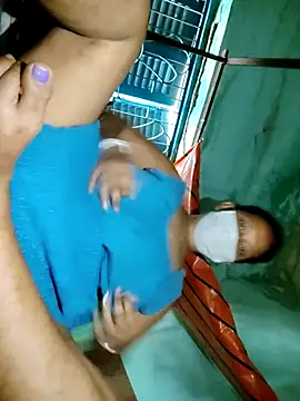 Snapshot of pujaroy363534 chatting on 18, 9, 2025 pujaroy363534 online show from 18, 9, 2025