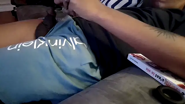 Snapshot of shaker75019paris chatting on 15, 11, 2025 shaker75019paris online show from 15, 11, 2025