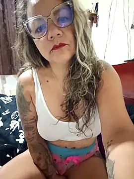 Snapshot of TiffanyTomshon chatting on 23, 9, 2025 TiffanyTomshon online show from 23, 9, 2025