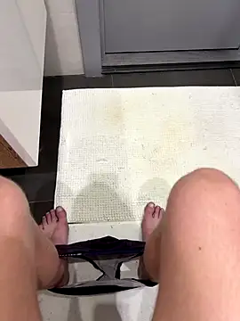 Snapshot of myPriority01 chatting on 23, 9, 2025 myPriority01 online show from 23, 9, 2025