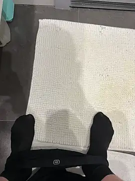 Snapshot of myPriority01 chatting on 30, 10, 2025 myPriority01 online show from 30, 10, 2025