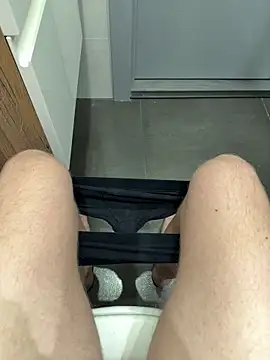 Snapshot of myPriority01 chatting on 3, 11, 2025 myPriority01 online show from 3, 11, 2025