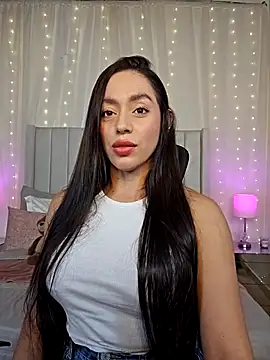 Snapshot of AriadnaTaylor chatting on 25, 11, 2025 AriadnaTaylor online show from 25, 11, 2025