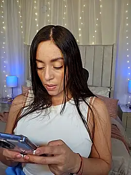 Snapshot of AriadnaTaylor chatting on 9, 7, 2026 AriadnaTaylor online show from 9, 7, 2026