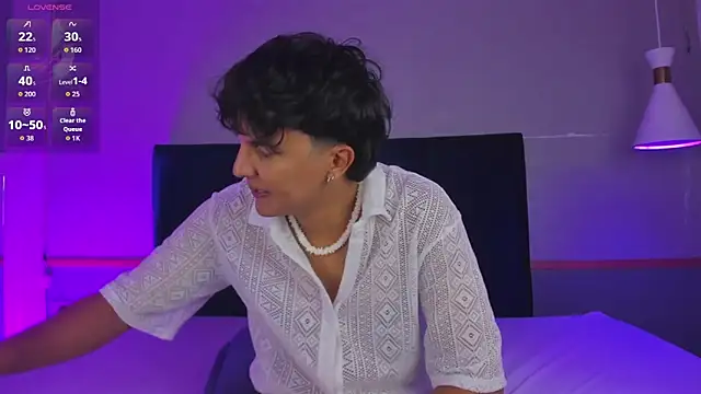 Leo Savage  online show from 30, 9, 2025