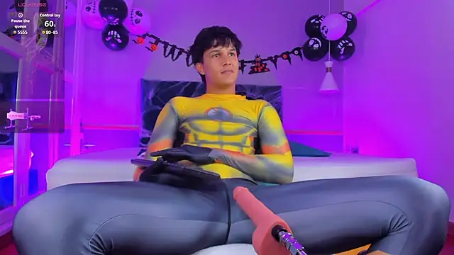 Leo Savage  online show from 13, 10, 2025