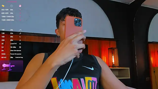 Leo Savage  online show from 25, 4, 2026