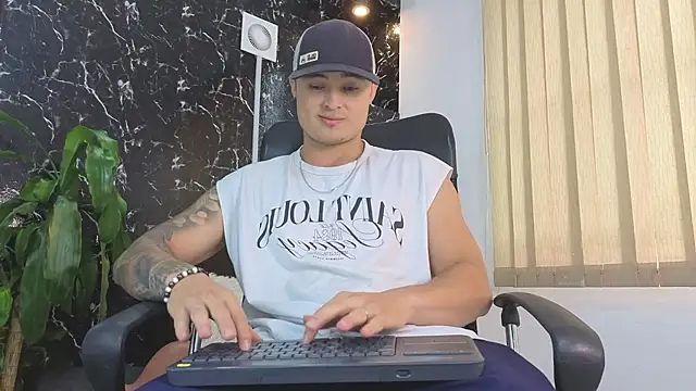 Alexander ferre online show from 28, 4, 2026