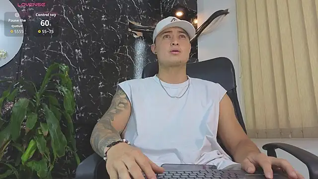 Snapshot of Alexander_ferre chatting on 13, 5, 2026 Alexander ferre online show from 13, 5, 2026