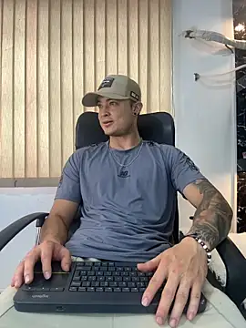 Snapshot of Alexander_ferre chatting on 3, 6, 2026 Alexander ferre online show from 3, 6, 2026