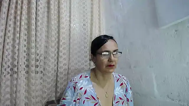 gabbyparker  online show from 11, 11, 2025