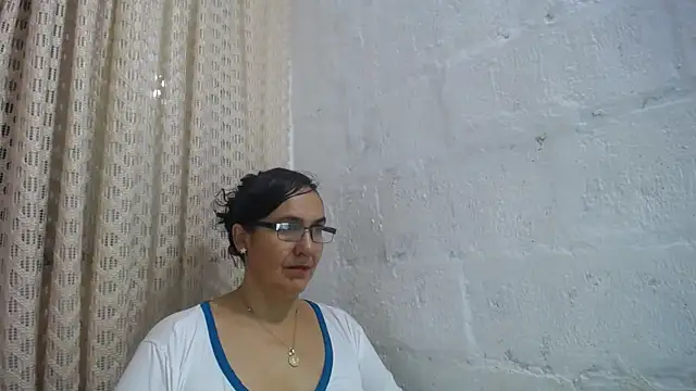 gabbyparker  online show from 22, 4, 2026