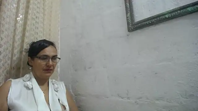 Snapshot of gabbyparker_ chatting on 9, 5, 2026 gabbyparker online show from 9, 5, 2026
