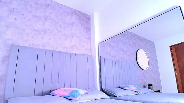 Snapshot of karla-ruiz chatting on 13, 10, 2025 karla-ruiz online show from 13, 10, 2025