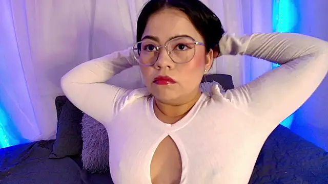 LilyRousee online show from 24, 4, 2026