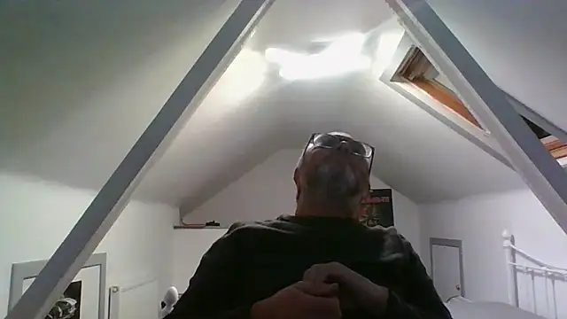 Snapshot of naughtygrandad1 chatting on 16, 12, 2025 naughtygrandad1 online show from 16, 12, 2025