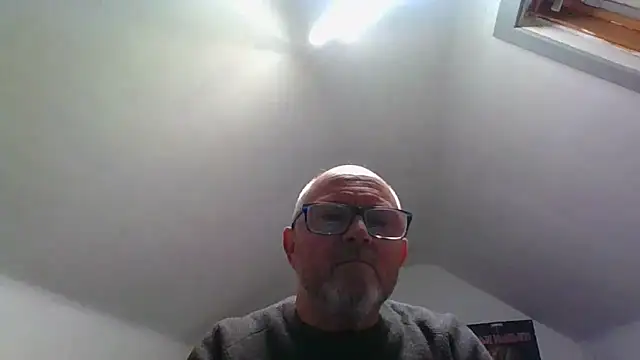 Snapshot of naughtygrandad1 chatting on 21, 12, 2025 naughtygrandad1 online show from 21, 12, 2025