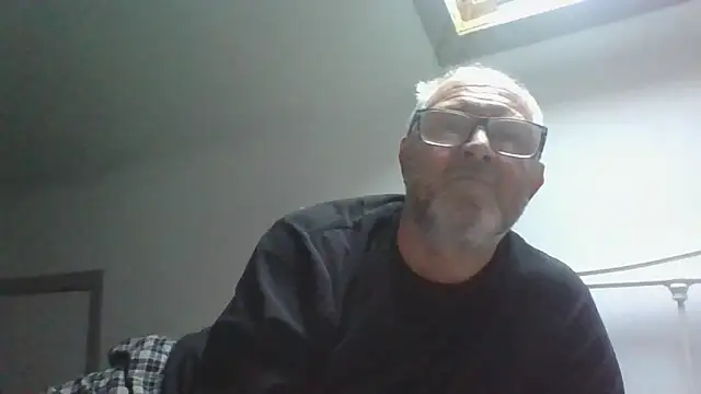 Snapshot of naughtygrandad1 chatting on 3, 2, 2026 naughtygrandad1 online show from 3, 2, 2026