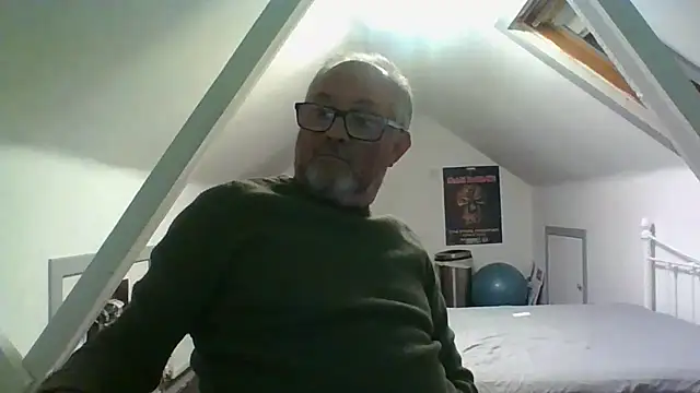 Snapshot of naughtygrandad1 chatting on 19, 2, 2026 naughtygrandad1 online show from 19, 2, 2026
