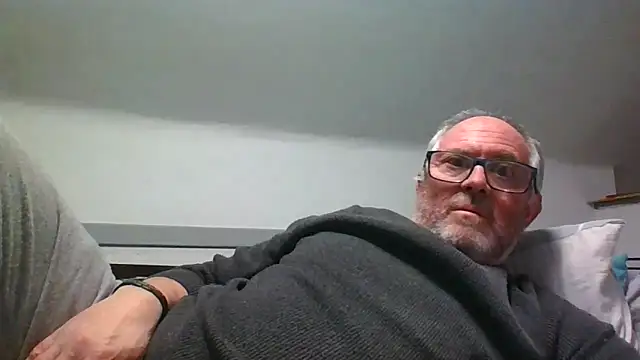 Snapshot of naughtygrandad1 chatting on 2, 3, 2026 naughtygrandad1 online show from 2, 3, 2026