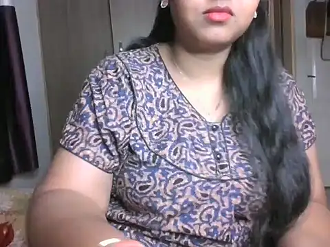 Snapshot of its_me_Rashmi chatting on 24, 11, 2025 its me Rashmi online show from 24, 11, 2025