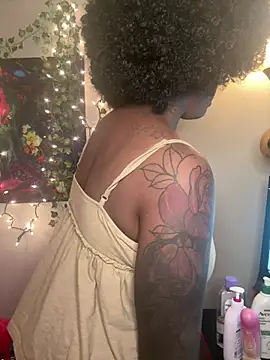 MistiSavannah online show from 24, 6, 2026