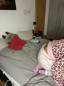 OliviaaFischer online show from 19, 4, 2026