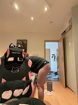 OliviaaFischer online show from 22, 4, 2026