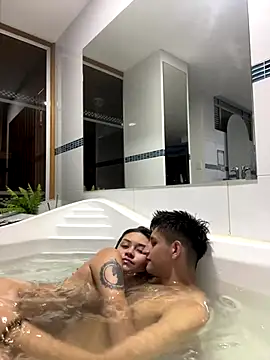 Snapshot of Noa_Arez chatting on 18, 12, 2025 Noa Arez online show from 18, 12, 2025