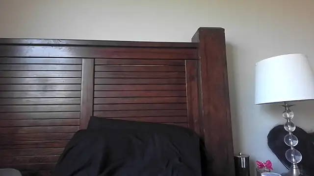 Snapshot of Marlowlovee chatting on 12, 9, 2025 Marlowlovee online show from 12, 9, 2025