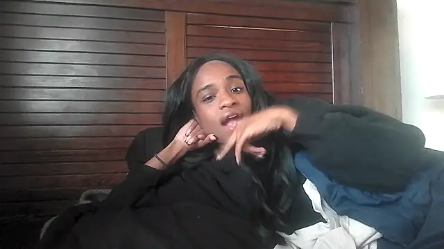 Snapshot of Marlowlovee chatting on 26, 10, 2025 Marlowlovee online show from 26, 10, 2025