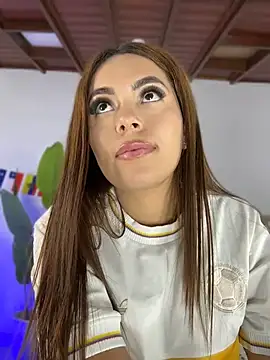 SaraMartinez 1 online show from 4, 7, 2026