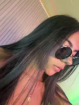Snapshot of LilybethGray chatting on 8, 5, 2026 LilybethGray online show from 8, 5, 2026