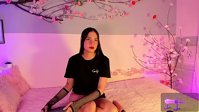 Emmiicute online show from 12, 2, 2026