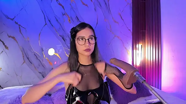Emmiicute online show from 24, 7, 2026