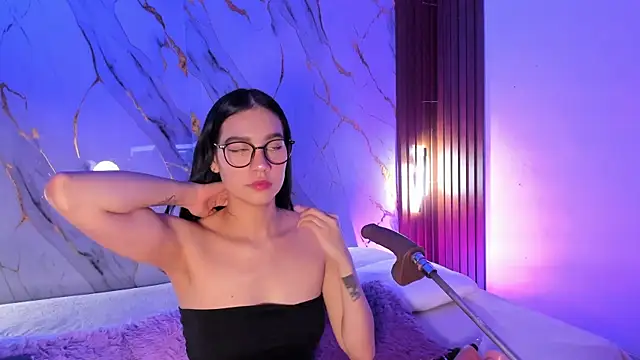 Emmiicute online show from 25, 7, 2026